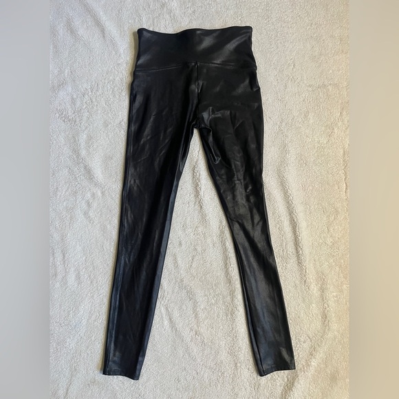 Spanx Faux Leather Leggings Size Large - Picture 5 of 12